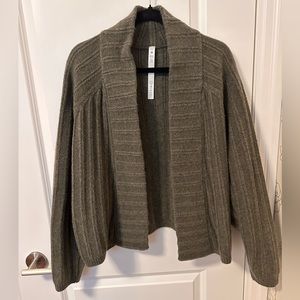 Size XS/S Lululemon green sweater